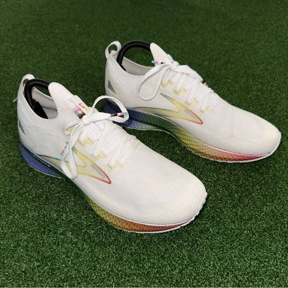 Brooks Levitate Stealthfit 5 Women's Size 10 (Medium) B Running Shoes White - Picture 1 of 9
